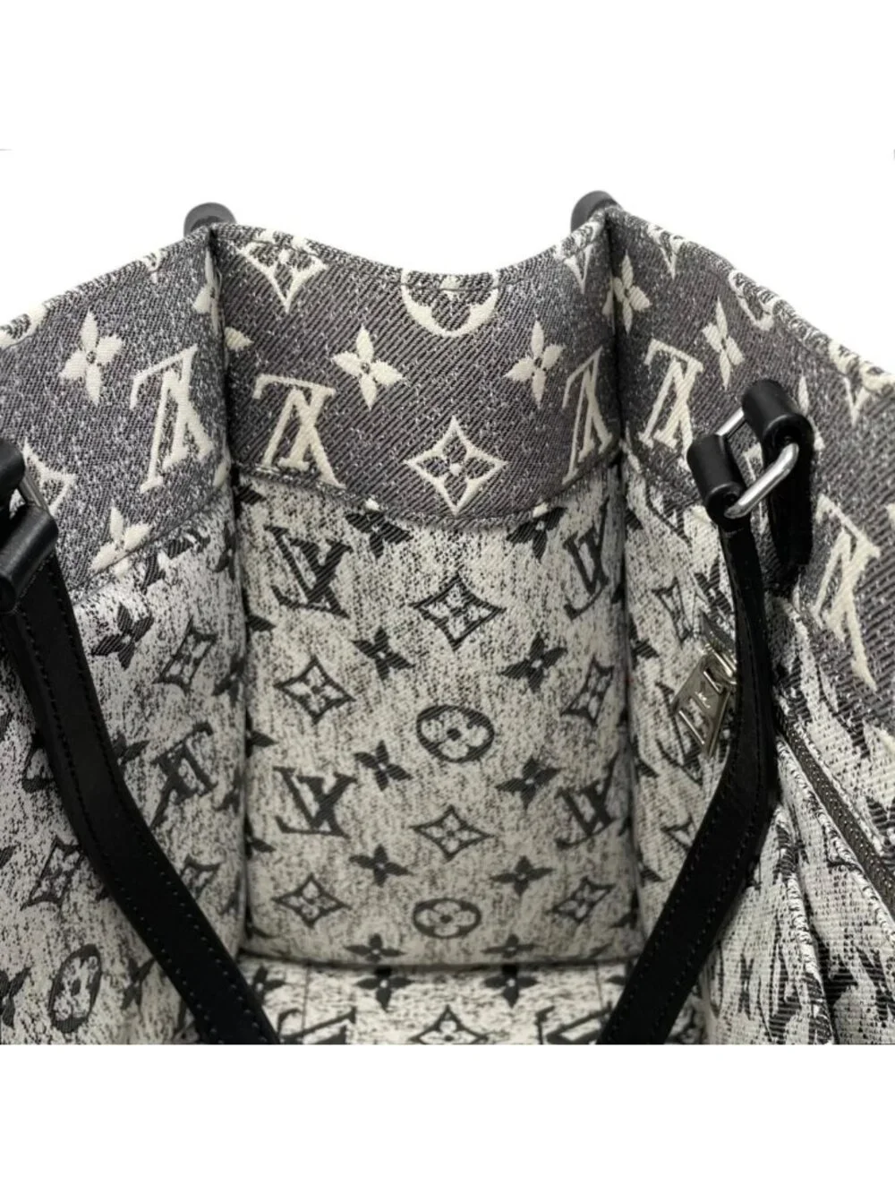 Louis Vuitton Tote On The Go MM Monogram Jacquard Denim Gray White